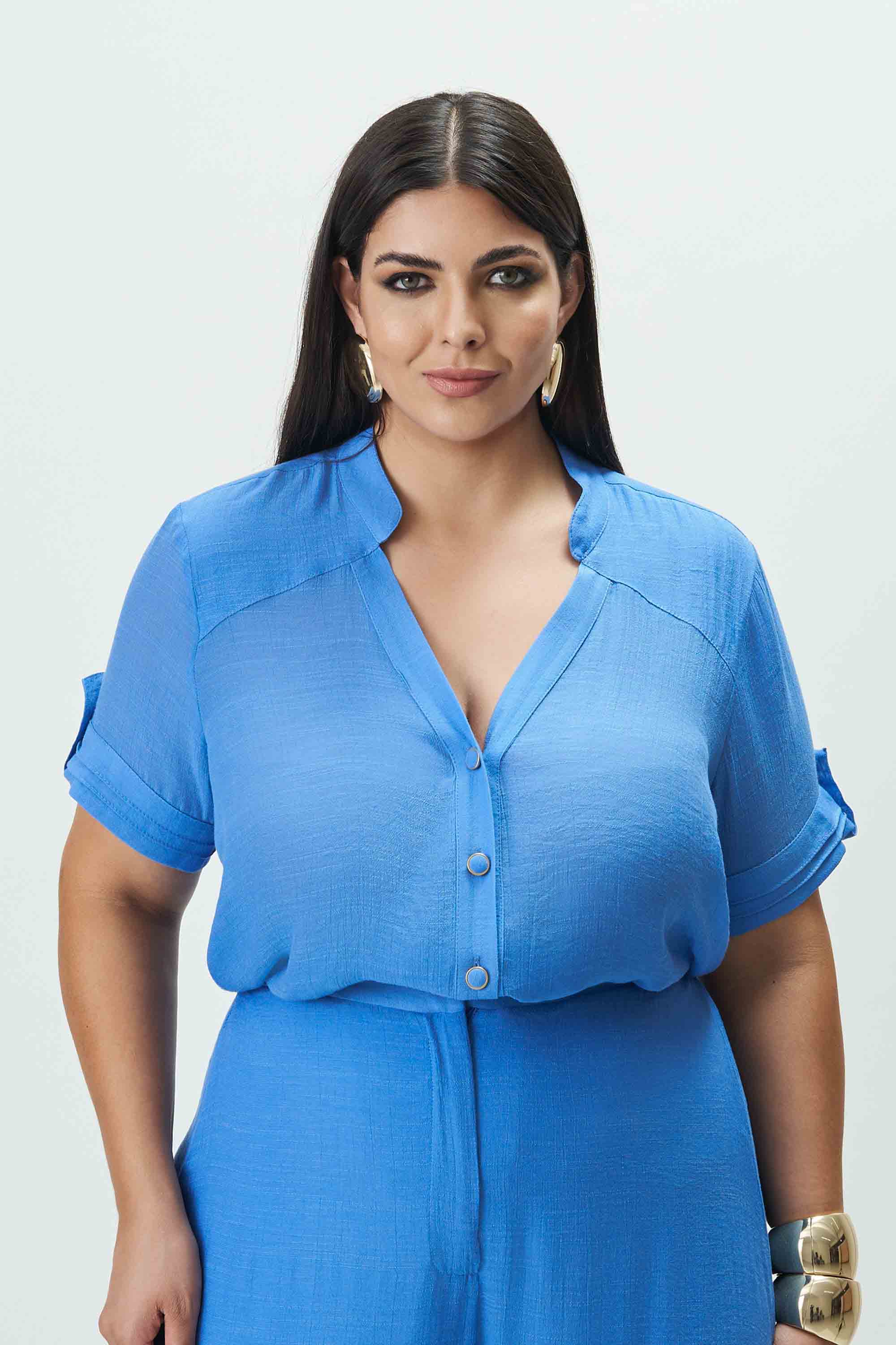 Plus size curvy conjunto casual com calça fluida e camisa de botão
